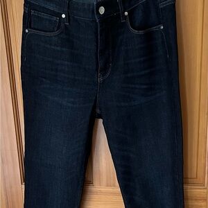 White House Black Market High rise slim sculpt Jean 10S